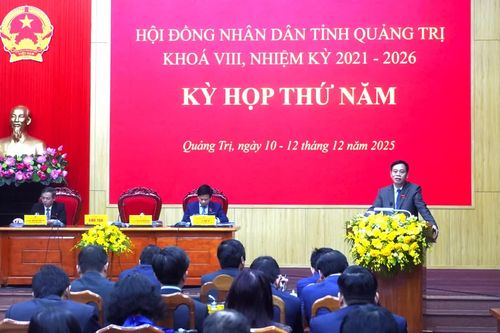 Thông qua các nghị quyết và bế mạc kỳ họp thứ 5, HĐND tỉnh khóa VIII