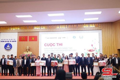 Đội Arabira Sonla xanh đạt giải nhì Cuộc thi 'Giải pháp đổi mới sáng tạo thích ứng với biến đổi khí hậu cho ngành cà phê'