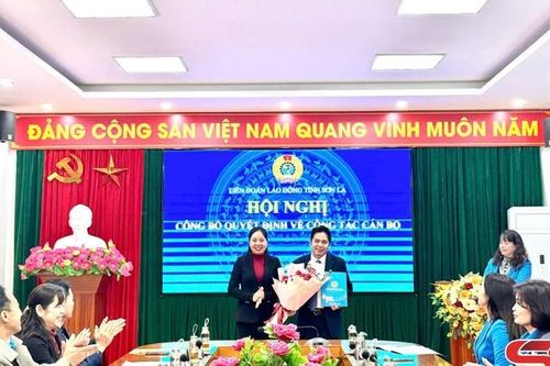 Công bố chức danh Chủ tịch Liên đoàn lao động tỉnh Sơn La