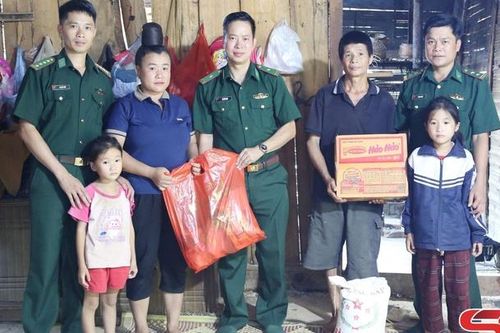 Vững vàng 'Thế trận lòng dân'