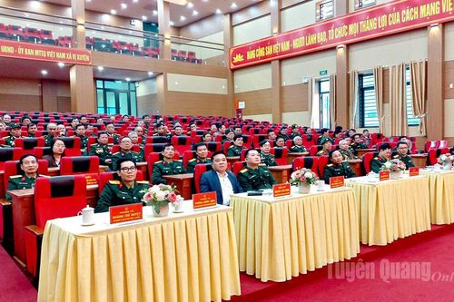 Gặp mặt cán bộ quân đội đã nghỉ hưu, nghỉ công tác