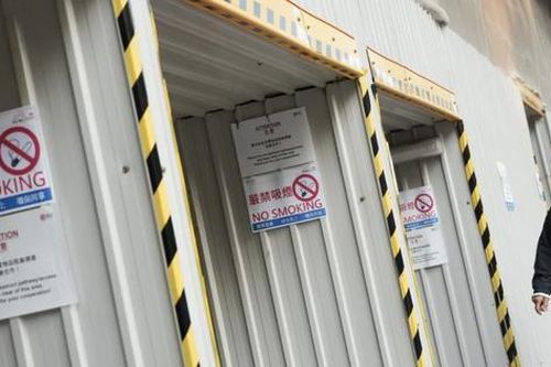 Hong Kong cân nhắc cấm hút thuốc ở công trường