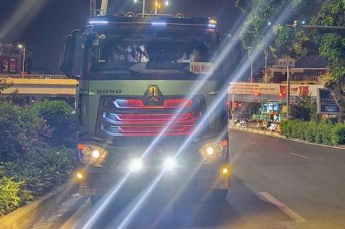 Hà Nội: CSGT quyết liệt xử lý xe tải cơi nới, 'độ' đèn bất chấp quy định đăng kiểm