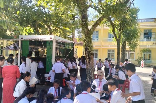 Thư viện lưu động khơi dậy tinh thần đọc sách trong cộng đồng