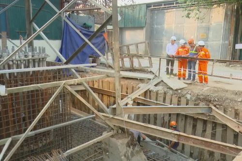 Thay cột điện cao thế đảm bảo vận hành an toàn