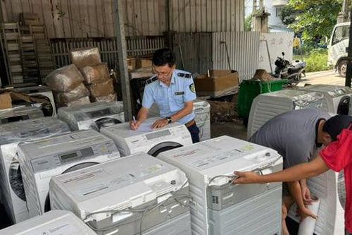 TP Hồ Chí Minh: Phát hiện kho máy giặt, điều hòa thuộc diện cấm nhập khẩu