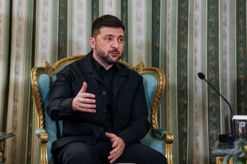Ông Zelensky họp khẩn 30 nước giữa lúc ông Trump thúc đẩy thỏa thuận hòa bình