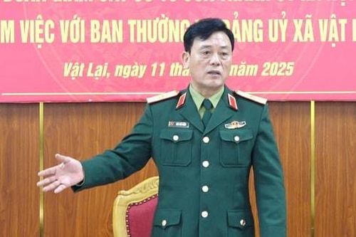 Tư lệnh Bộ Tư lệnh Thủ đô Hà Nội Đào Văn Nhận giám sát tại xã Vật Lại