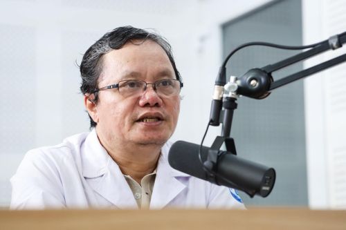 Bác sĩ Trương Hữu Khanh lý giải về vaccine viêm gan B, lao đầu đời