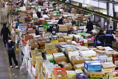Gần 2h sáng nhận được tin nhắn của anh shipper, đọc nội dung không dám tức giận mà hoàn toàn lặng người