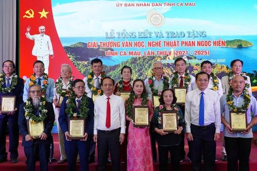 Tôn vinh 14 tác phẩm tại Giải thưởng văn học, nghệ thuật Phan Ngọc Hiển