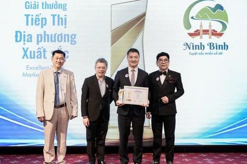 Sở Du lịch tỉnh Ninh Bình nhận giải Tiếp thị Địa phương xuất sắc