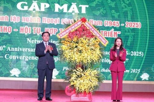 Gặp mặt 'Phú Thọ-hội tụ, hợp tác và phát triển' nhân 80 năm thành lập ngành Ngoại giao Việt Nam