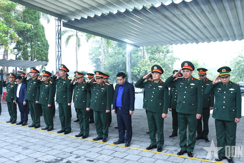 Đoàn công tác Quân ủy Trung ương, Bộ Quốc phòng hoạt động tri ân tại tỉnh Tuyên Quang