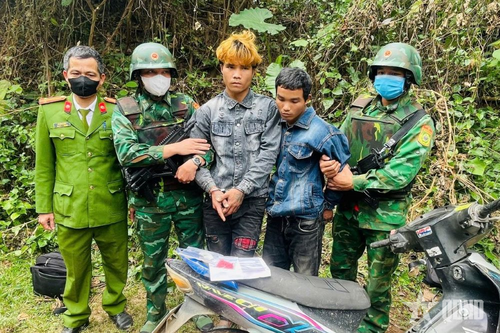 Khen thưởng Đồn Biên phòng Thanh vì thành tích đấu tranh với tội phạm ma túy