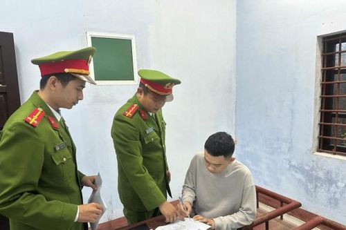 Khởi tố đối tượng lao ô-tô lên vỉa hè tông nhiều người bị thương