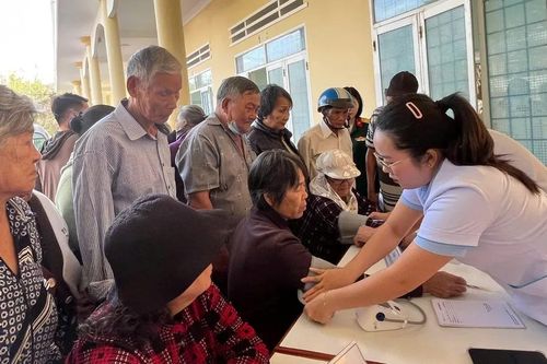 Gia Lai: Khám, cấp thuốc miễn phí cho người dân vùng bị thiên tai