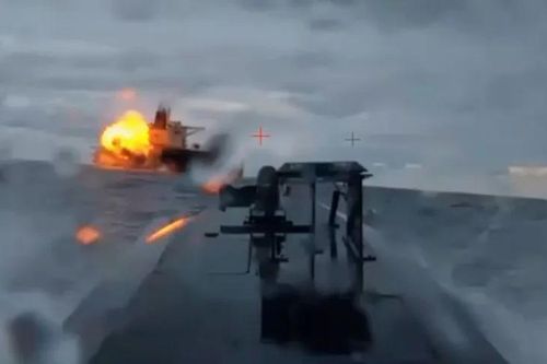 Ukraine tấn công tàu chở dầu của Nga ở biển Đen