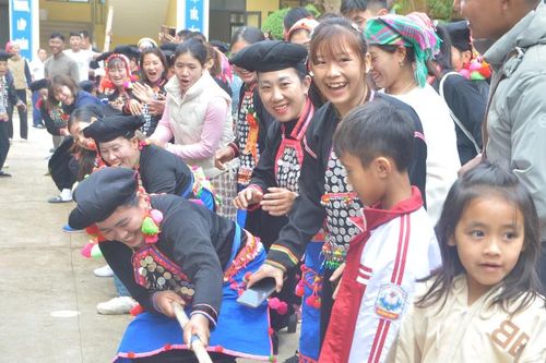 Mường Nhé công bố Di sản văn hóa phi vật thể quốc gia của người Si La
