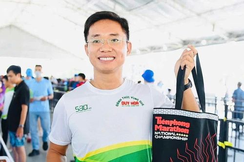 Nhà báo - runner Ngô Công Quang: Từ những bước chạy đầu ngày đến hành trình phụng sự cộng đồng