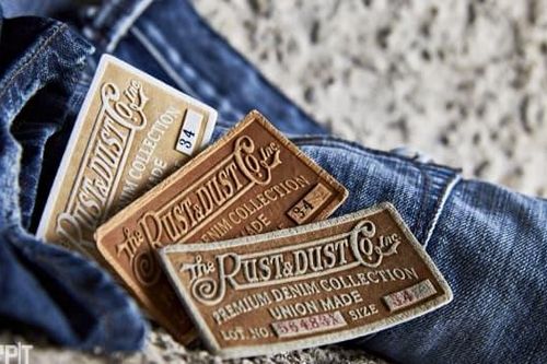 90% người mặc quần jeans không biết công dụng của miếng da sau lưng