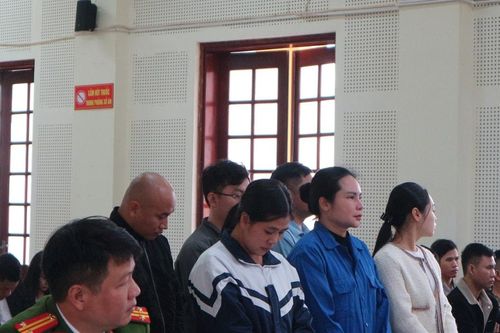 Án chồng án vì đưa người đi nước ngoài trái phép