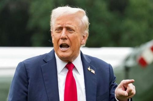 Tổng thống Donald Trump 'thất vọng' với Kyiv và Moscow