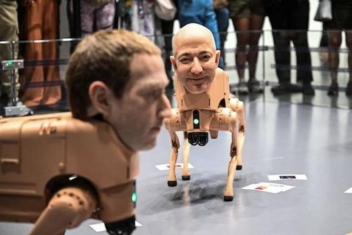 Chó robot mang khuôn mặt Elon Musk và Mark Zuckerberg 'đại náo' triển lãm Mỹ