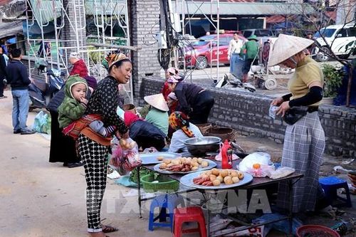 Chợ phiên vùng cao Lũng Vân nơi xứ Mường Phú Thọ