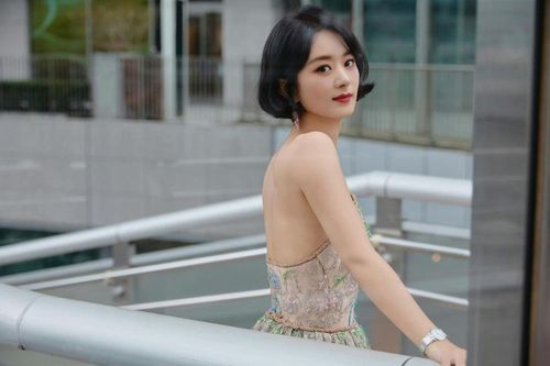 Bắt gặp Triệu Lệ Dĩnh lộ diện ở chốn đông người, tin đồn hẹn hò lại rần rần cõi mạng