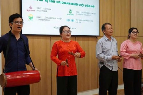 Tìm lời giải 'tăng trưởng xanh' từ mô hình hệ sinh thái cộng đồng ở Ba Tri