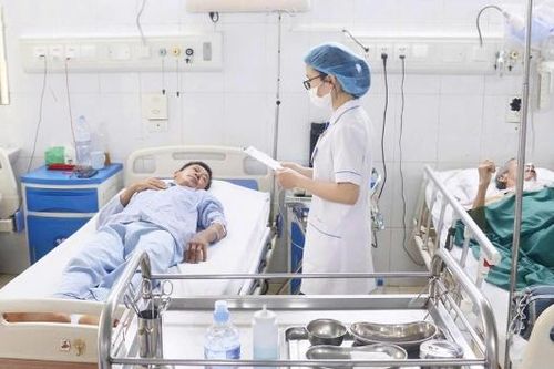 136 điều dưỡng tham gia kiểm tra, đánh giá năng lực