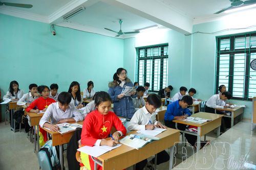 Nuôi lợn đất xây trường học