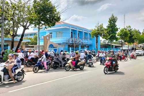 Giải pháp khắc phục ùn tắc giao thông khu vực cổng trường học ở Cà Mau