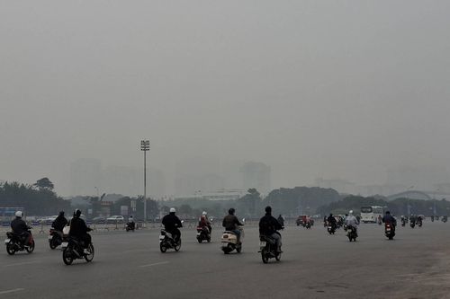 Ô nhiễm không khí Hà Nội hôm nay 12.12: Vẫn ở mức rất xấu, chờ không khí lạnh để cải thiện
