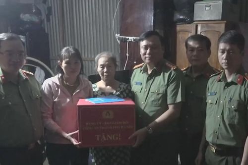 Công an Thủ đô hướng về vùng chịu ảnh hưởng mưa lũ