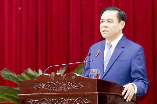 Chủ tịch Nghệ An chỉ đạo 'nóng': Thi tuyển viên chức giáo viên bằng hình thức viết tự luận