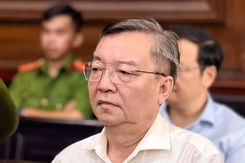 Cựu Giám đốc Sở GD&ĐT TP.HCM Lê Hồng Sơn lãnh 3 năm tù treo