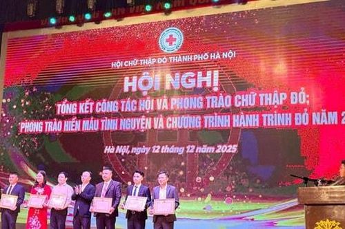 Hà Nội tôn vinh điển hình trong phong trào nhân đạo
