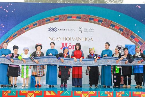 Ngày hội văn hóa Mông 2025 tại Văn Miếu – Quốc Tử Giám