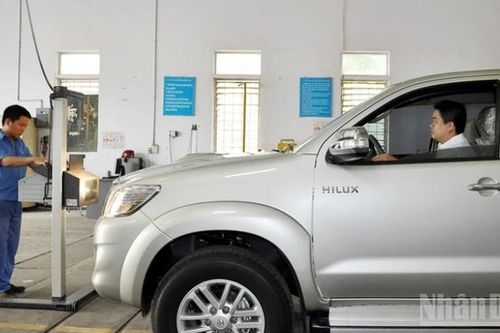 Đề xuất giảm hàng loạt lệ phí trong giao thông và xây dựng