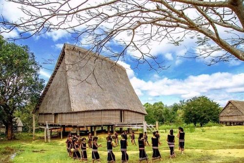 Trải nghiệm buôn Akô Dhông điểm đến văn hóa Ê Đê hút du khách ở Buôn Ma Thuột