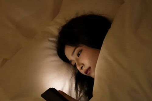 Tuyệt đối không làm điều này ngay khi thức giấc