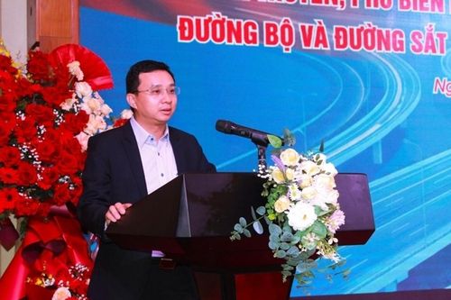 Nâng cao công tác đảm bảo trật tự an toàn giao thông lĩnh vực đường bộ và đường sắt