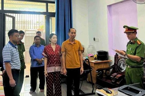 Khởi tố hai cán bộ Sở Y tế Lâm Đồng nhận quà từ chuỗi phòng khám nha khoa 'chui'