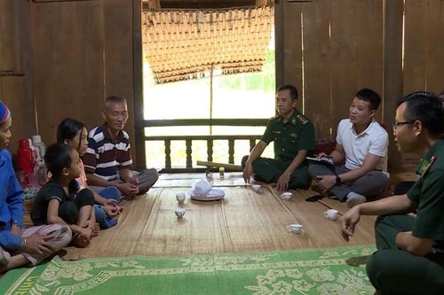'Nâng bước em tới trường': Hành trình gieo tri thức của người lính