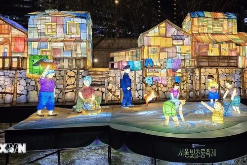 Rực rỡ Lễ hội đèn lồng Seoul 2025 đón Giáng sinh và năm mới
