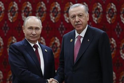 Cú nháy mắt bất ngờ của ông Putin sau cuộc hội đàm với ông Erdogan