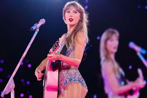 'Lá chắn' của Taylor Swift trên sân khấu The Eras Tour