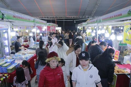 Ngày hội mua sắm, giới thiệu sản phẩm đặc trưng